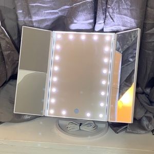 LED make up mirror